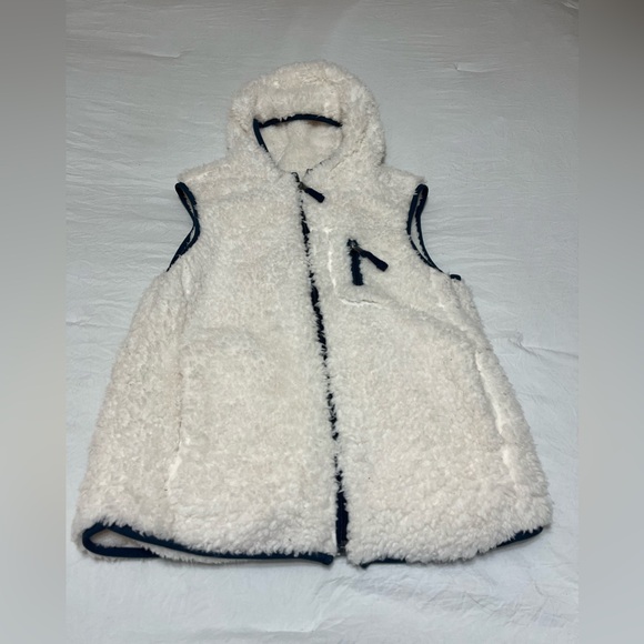 Weatherproof Vintage Sherpa Vest, size Small. - Picture 2 of 7